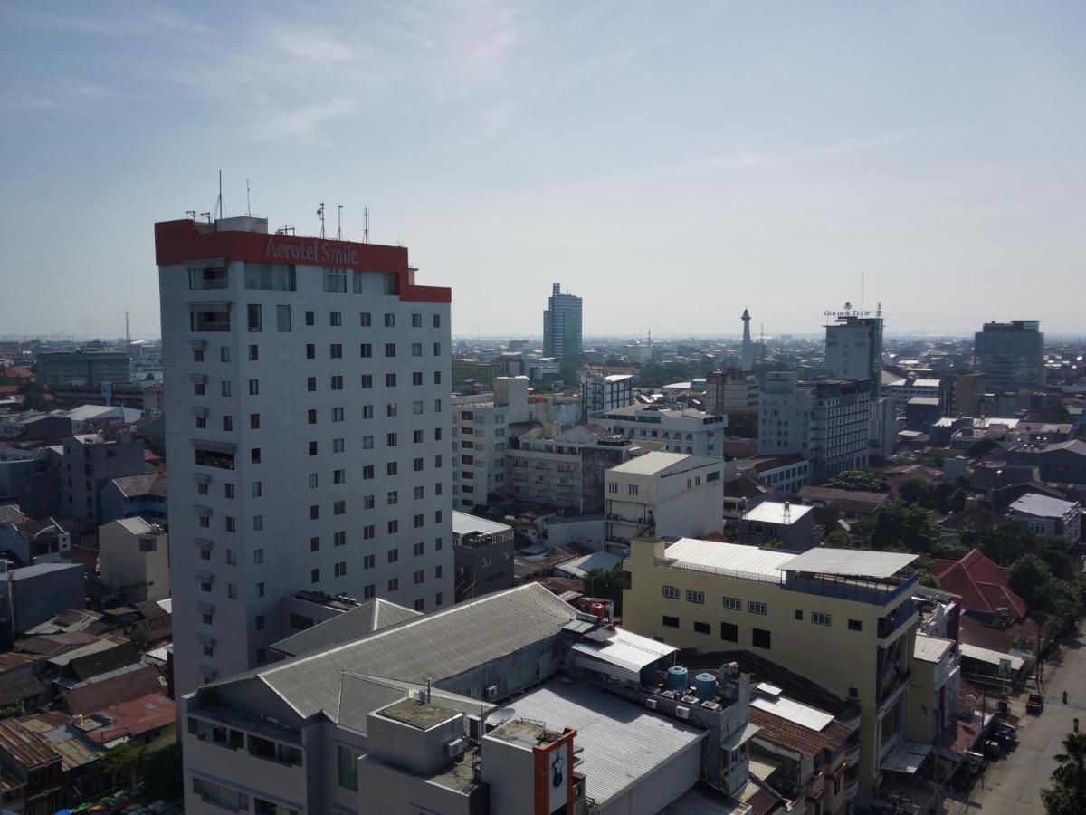 Aerotel Smile Losari Makassar Kültér fotó